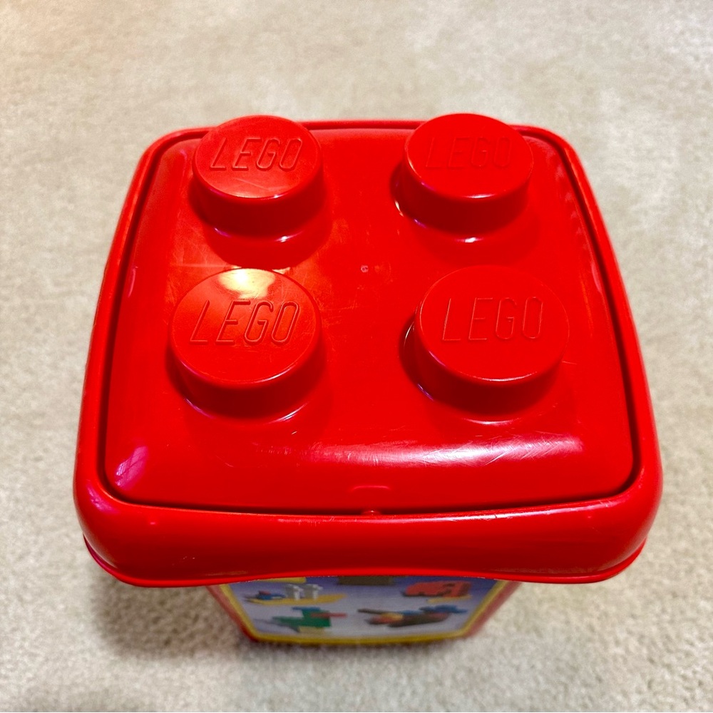 LEGO.